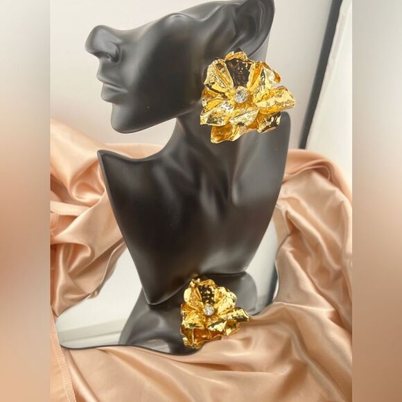 “Gold Floral Statement Earrings with Crystal Center” - Picture 4 of 8